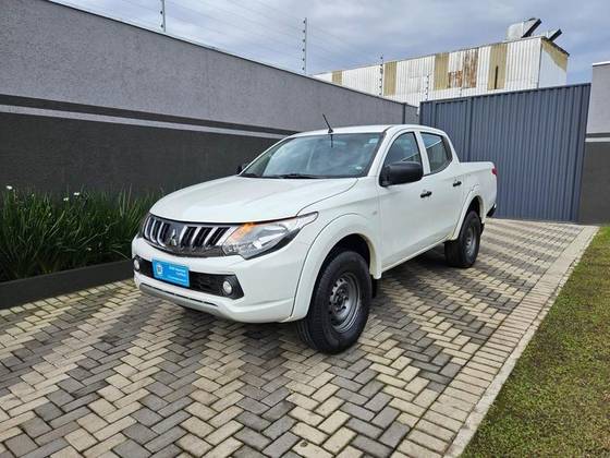 MITSUBISHI L200 TRITON 2.4 16V TURBO DIESEL GLS CD 4X4 AUTOMÁTICO MITSUBISHI L200 TRITON 2.4 16V TURBO DIESEL GLS CD 4X4 AUTOMÁTICO